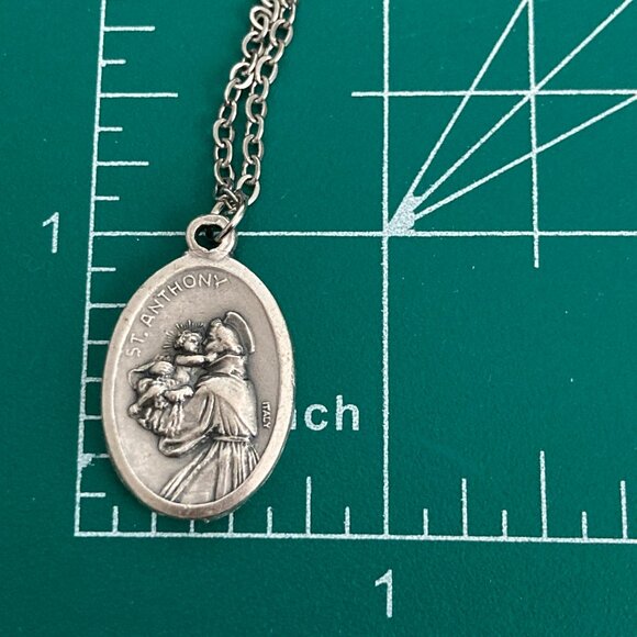 Vintage Saint Anthony Francis Medal Pendant Necklace Italy 18" Stainless Chain - Picture 9 of 15